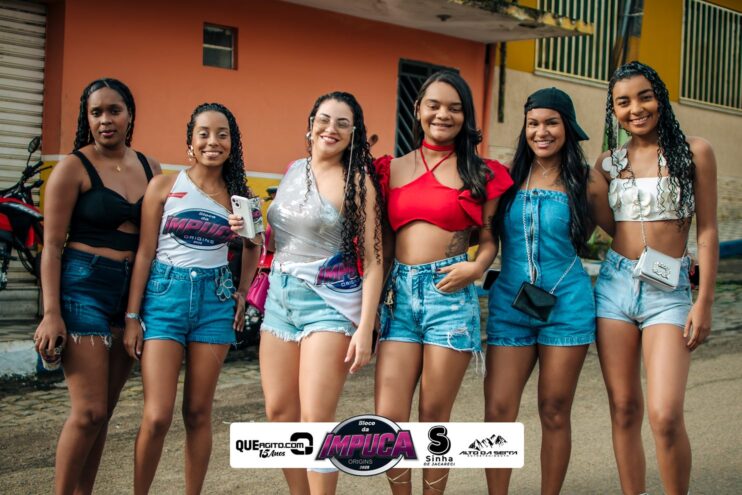 Bloco da Impuca completa 15 anos e arrasta multidão pelas ruas de Camacã 46