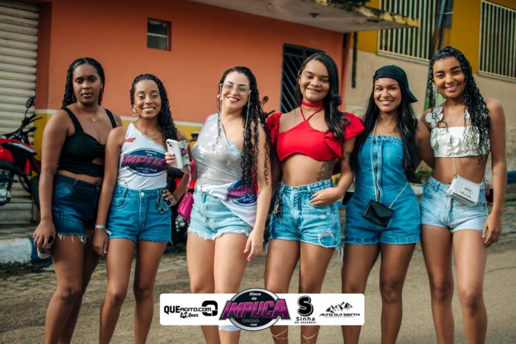 Bloco da Impuca completa 15 anos e arrasta multidão pelas ruas de Camacã 1993