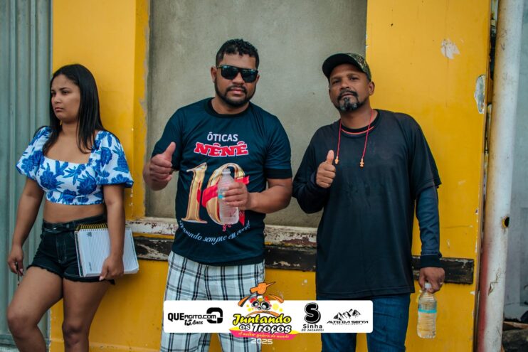 Bloco Juntando Os Troços agita a avenida no Festival do Cacau e Chocolate 2025 21