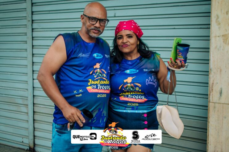 Bloco Juntando Os Troços agita a avenida no Festival do Cacau e Chocolate 2025 38