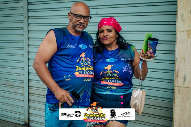 Bloco Juntando Os Troços agita a avenida no Festival do Cacau e Chocolate 2025 39