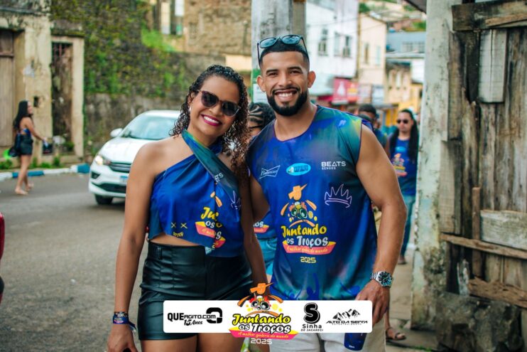 Bloco Juntando Os Troços agita a avenida no Festival do Cacau e Chocolate 2025 44