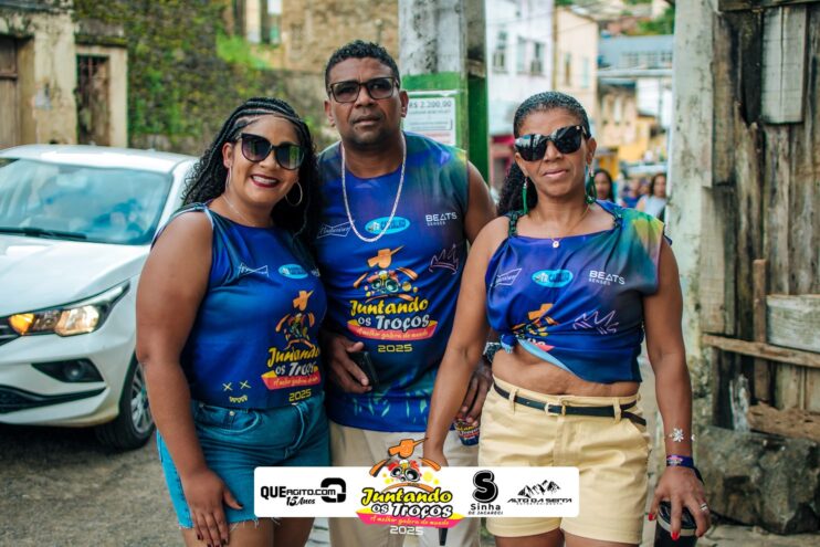 Bloco Juntando Os Troços agita a avenida no Festival do Cacau e Chocolate 2025 48