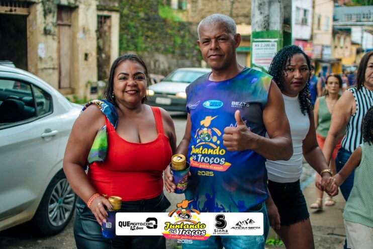 Bloco Juntando Os Troços agita a avenida no Festival do Cacau e Chocolate 2025 50