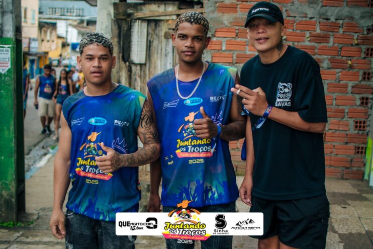 Bloco Juntando Os Troços agita a avenida no Festival do Cacau e Chocolate 2025 52