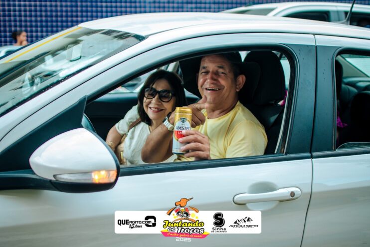 Bloco Juntando Os Troços agita a avenida no Festival do Cacau e Chocolate 2025 53