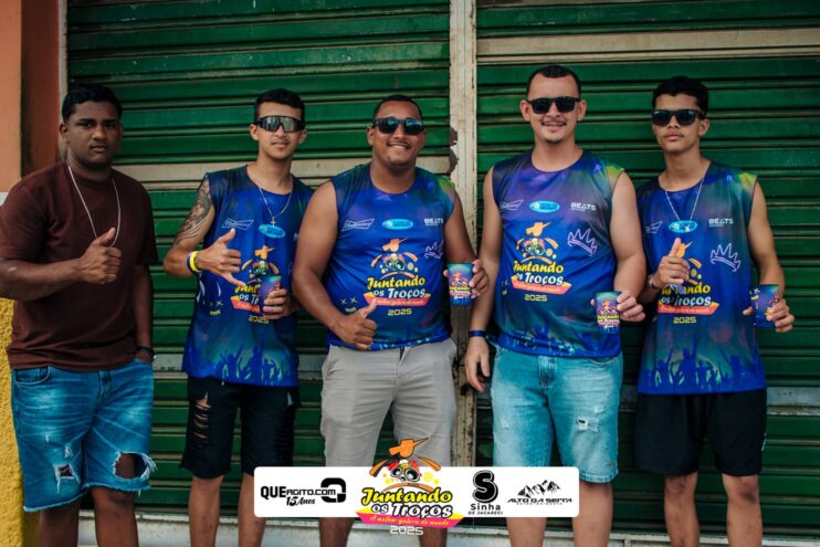 Bloco Juntando Os Troços agita a avenida no Festival do Cacau e Chocolate 2025 66