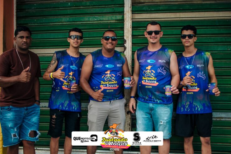 Bloco Juntando Os Troços agita a avenida no Festival do Cacau e Chocolate 2025 67