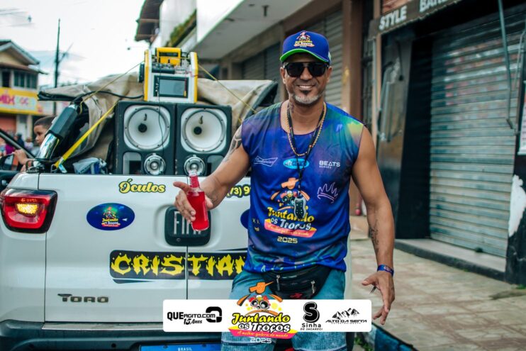 Bloco Juntando Os Troços agita a avenida no Festival do Cacau e Chocolate 2025 68