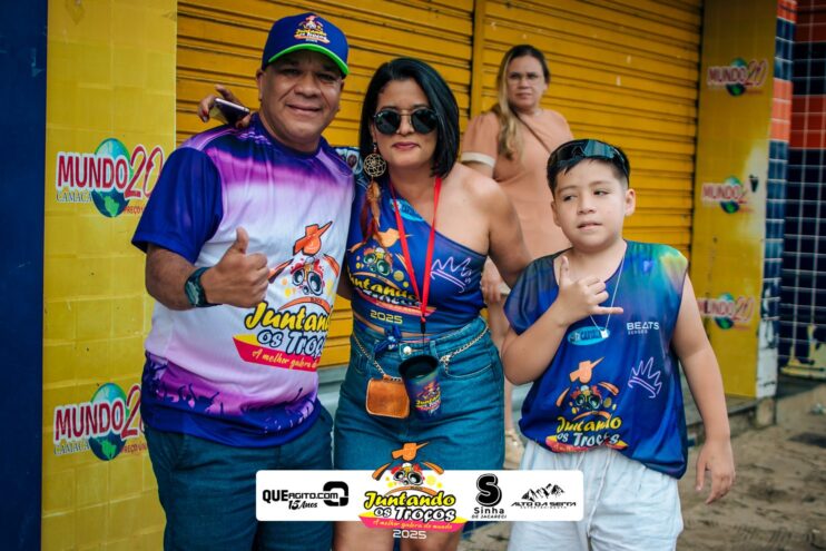 Bloco Juntando Os Troços agita a avenida no Festival do Cacau e Chocolate 2025 74