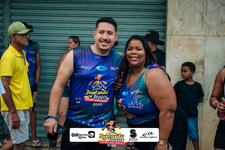 Bloco Juntando Os Troços agita a avenida no Festival do Cacau e Chocolate 2025 83