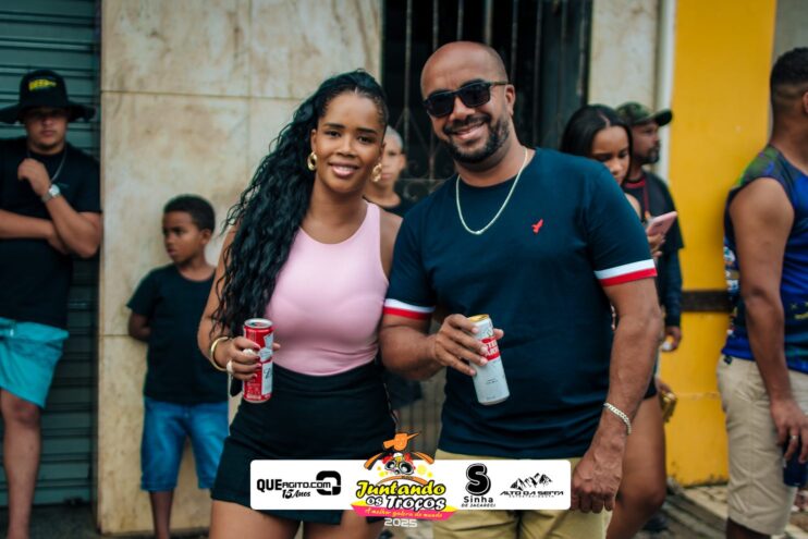 Bloco Juntando Os Troços agita a avenida no Festival do Cacau e Chocolate 2025 84