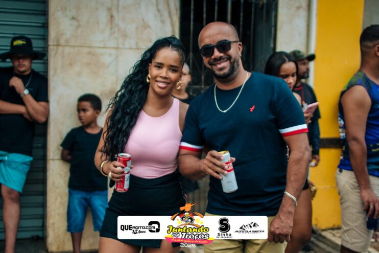 Bloco Juntando Os Troços agita a avenida no Festival do Cacau e Chocolate 2025 85