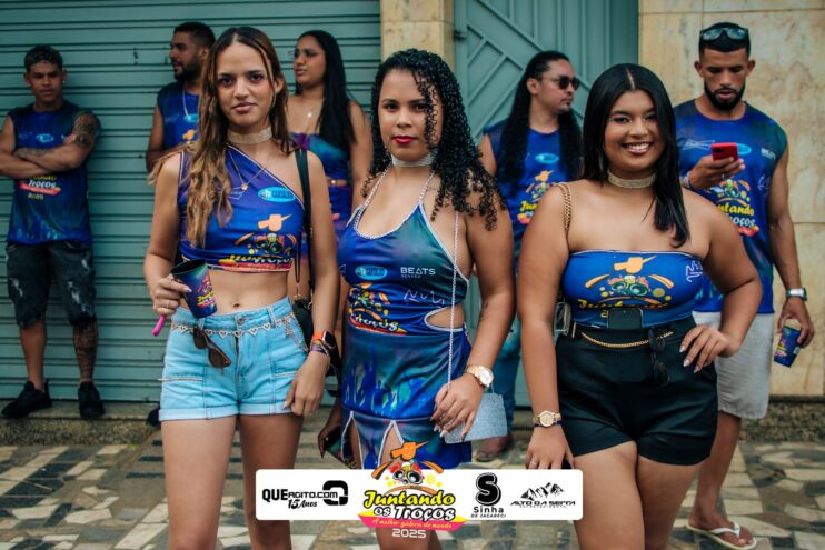 Bloco Juntando Os Troços agita a avenida no Festival do Cacau e Chocolate 2025 87