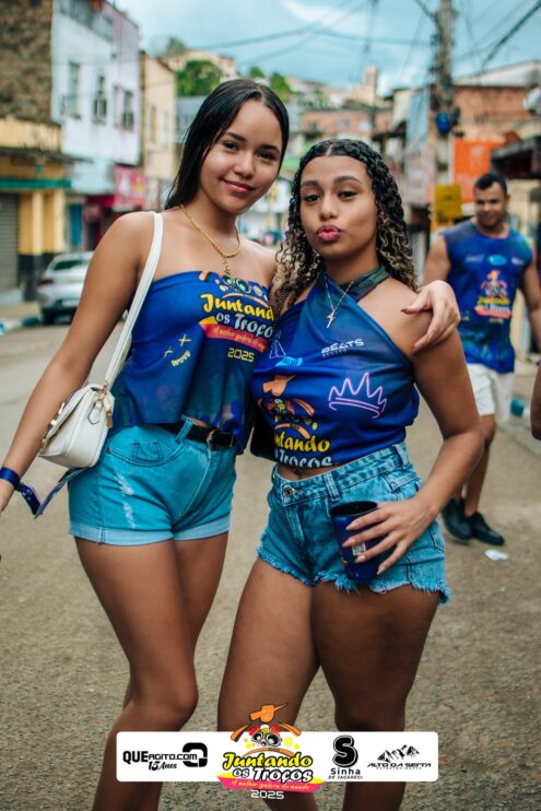 Bloco Juntando Os Troços agita a avenida no Festival do Cacau e Chocolate 2025 89