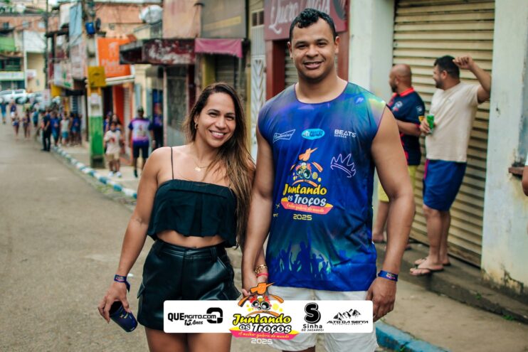 Bloco Juntando Os Troços agita a avenida no Festival do Cacau e Chocolate 2025 91