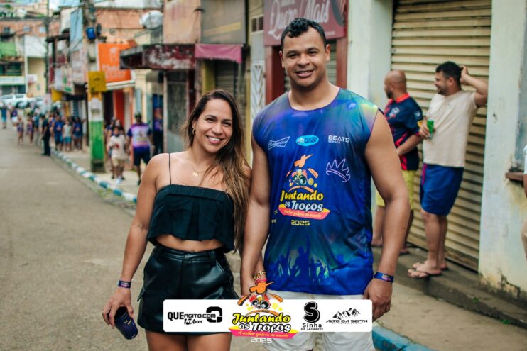 Bloco Juntando Os Troços agita a avenida no Festival do Cacau e Chocolate 2025 92