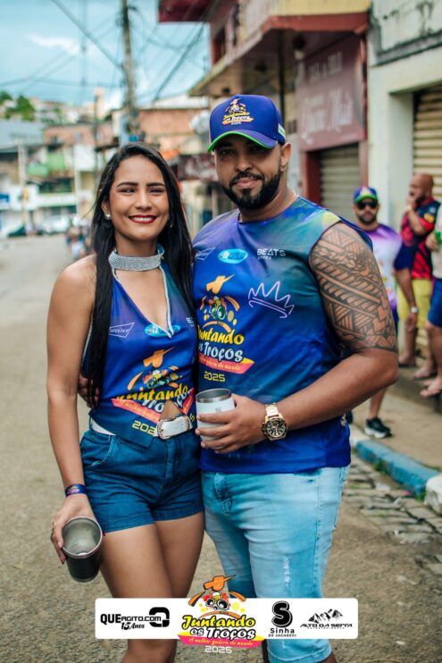 Bloco Juntando Os Troços agita a avenida no Festival do Cacau e Chocolate 2025 97