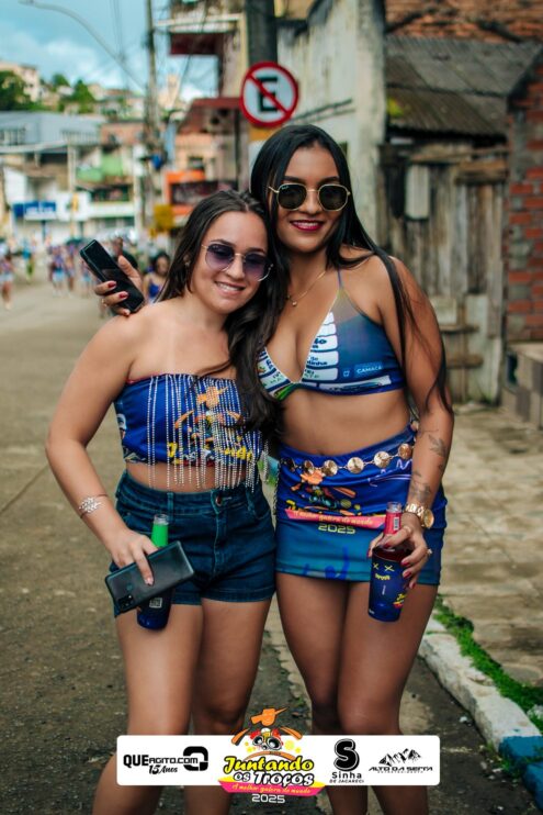 Bloco Juntando Os Troços agita a avenida no Festival do Cacau e Chocolate 2025 109