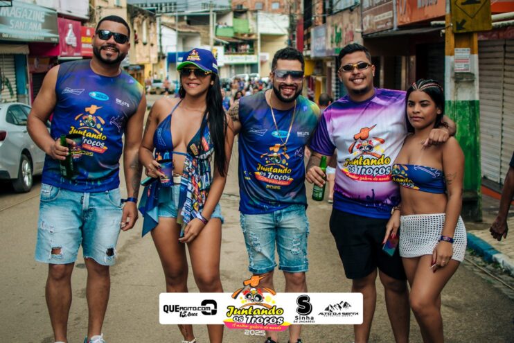 Bloco Juntando Os Troços agita a avenida no Festival do Cacau e Chocolate 2025 112