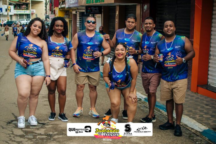 Bloco Juntando Os Troços agita a avenida no Festival do Cacau e Chocolate 2025 114