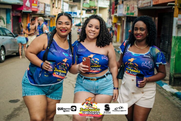 Bloco Juntando Os Troços agita a avenida no Festival do Cacau e Chocolate 2025 118