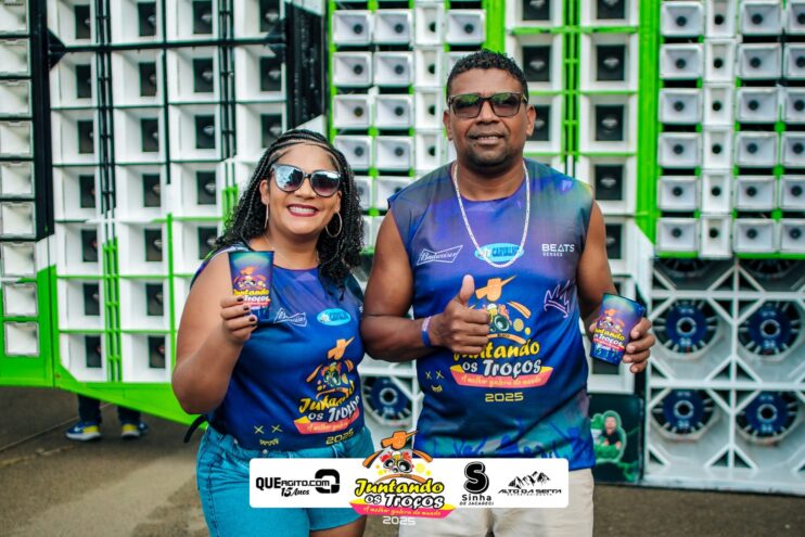 Bloco Juntando Os Troços agita a avenida no Festival do Cacau e Chocolate 2025 130