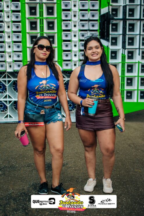 Bloco Juntando Os Troços agita a avenida no Festival do Cacau e Chocolate 2025 139