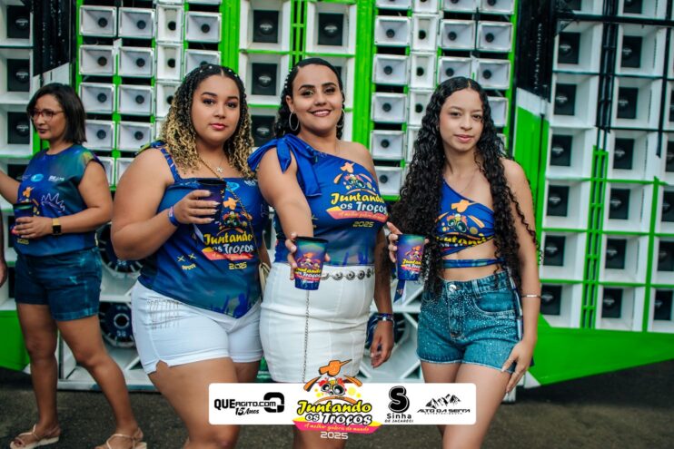 Bloco Juntando Os Troços agita a avenida no Festival do Cacau e Chocolate 2025 140