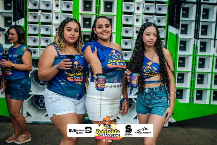 Bloco Juntando Os Troços agita a avenida no Festival do Cacau e Chocolate 2025 141