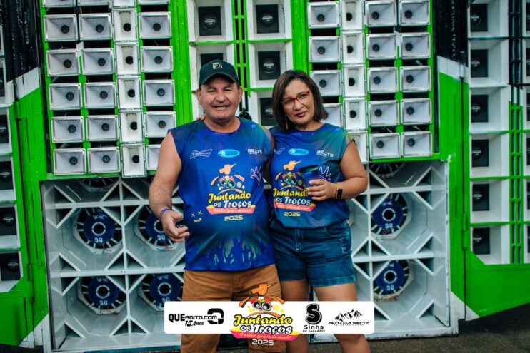 Bloco Juntando Os Troços agita a avenida no Festival do Cacau e Chocolate 2025 142