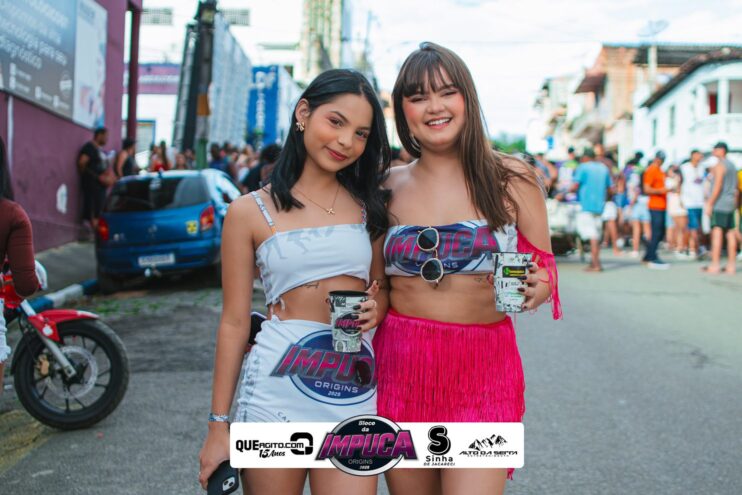 Bloco da Impuca completa 15 anos e arrasta multidão pelas ruas de Camacã 738