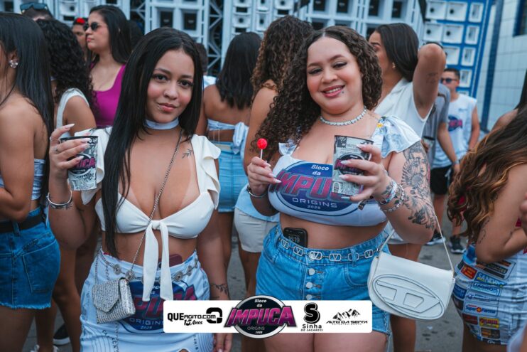 Bloco da Impuca completa 15 anos e arrasta multidão pelas ruas de Camacã 799