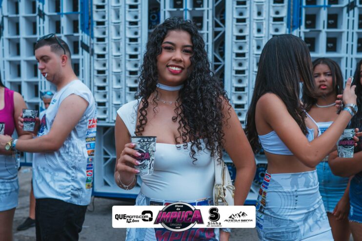 Bloco da Impuca completa 15 anos e arrasta multidão pelas ruas de Camacã 814