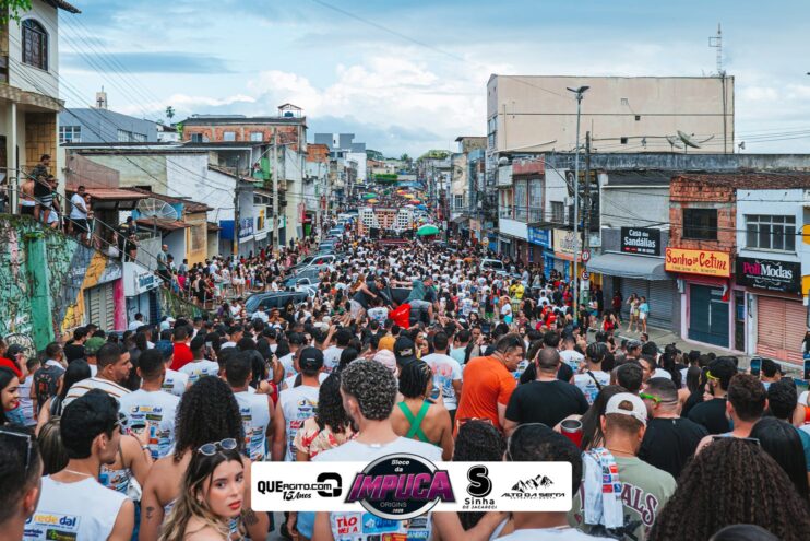 Bloco da Impuca completa 15 anos e arrasta multidão pelas ruas de Camacã 887