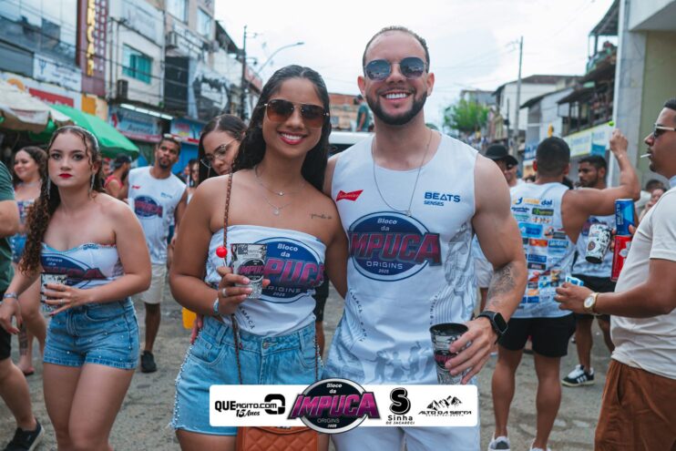 Bloco da Impuca completa 15 anos e arrasta multidão pelas ruas de Camacã 908