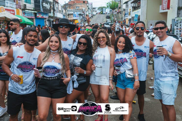 Bloco da Impuca completa 15 anos e arrasta multidão pelas ruas de Camacã 925