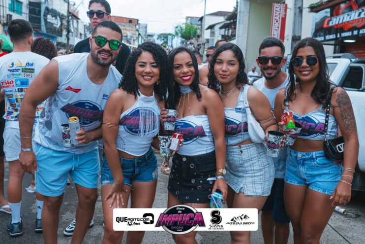 Bloco da Impuca completa 15 anos e arrasta multidão pelas ruas de Camacã 935