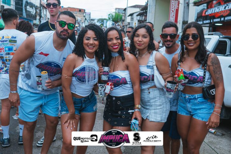 Bloco da Impuca completa 15 anos e arrasta multidão pelas ruas de Camacã 936