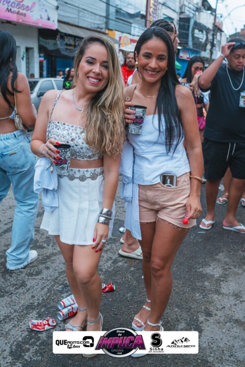 Bloco da Impuca completa 15 anos e arrasta multidão pelas ruas de Camacã 939