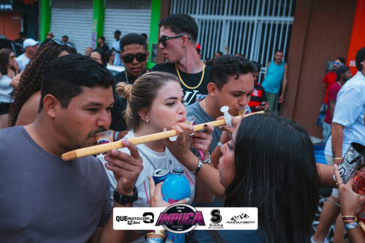 Bloco da Impuca completa 15 anos e arrasta multidão pelas ruas de Camacã 944