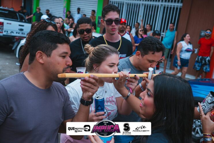 Bloco da Impuca completa 15 anos e arrasta multidão pelas ruas de Camacã 946