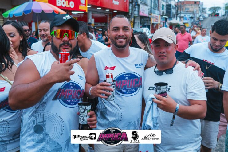 Bloco da Impuca completa 15 anos e arrasta multidão pelas ruas de Camacã 948