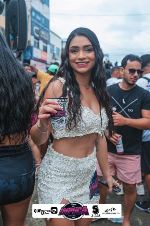 Bloco da Impuca completa 15 anos e arrasta multidão pelas ruas de Camacã 955