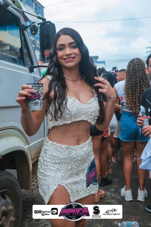 Bloco da Impuca completa 15 anos e arrasta multidão pelas ruas de Camacã 958