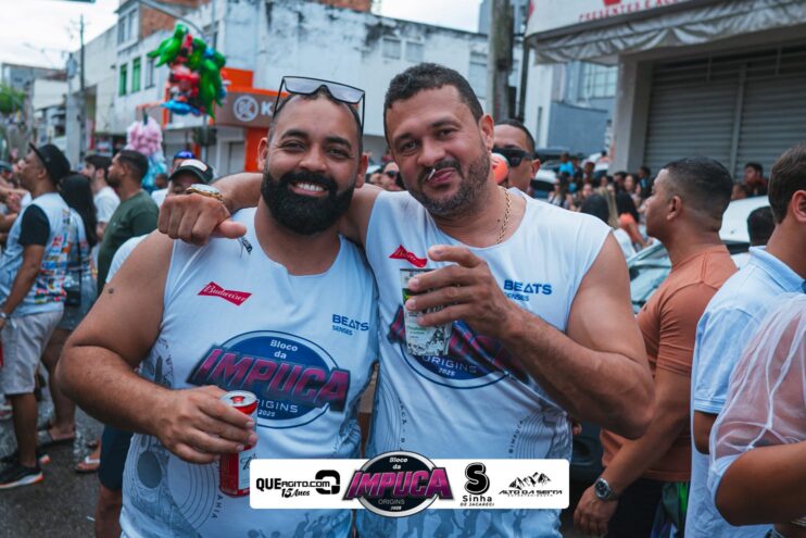 Bloco da Impuca completa 15 anos e arrasta multidão pelas ruas de Camacã 967