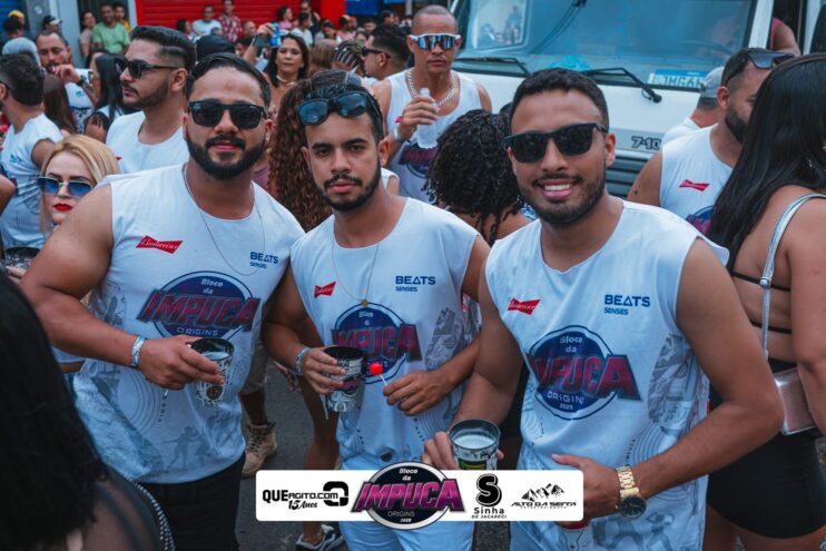 Bloco da Impuca completa 15 anos e arrasta multidão pelas ruas de Camacã 983