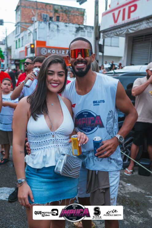 Bloco da Impuca completa 15 anos e arrasta multidão pelas ruas de Camacã 989