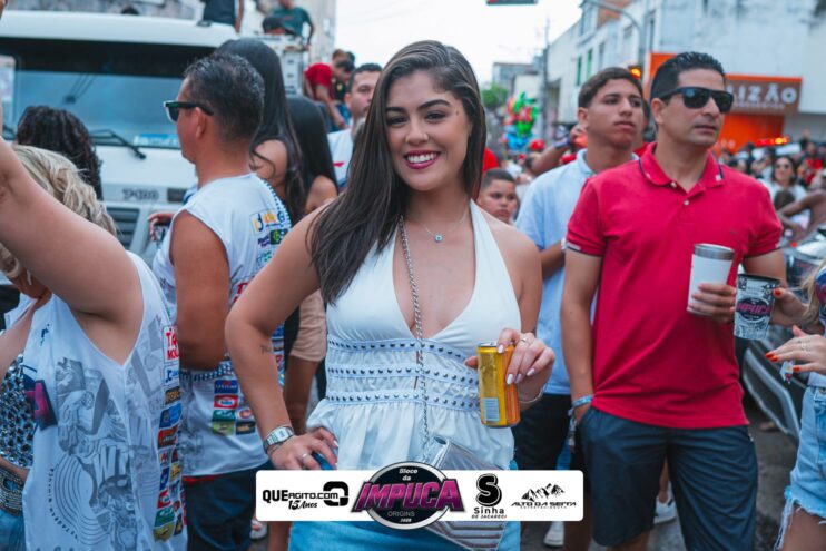 Bloco da Impuca completa 15 anos e arrasta multidão pelas ruas de Camacã 993