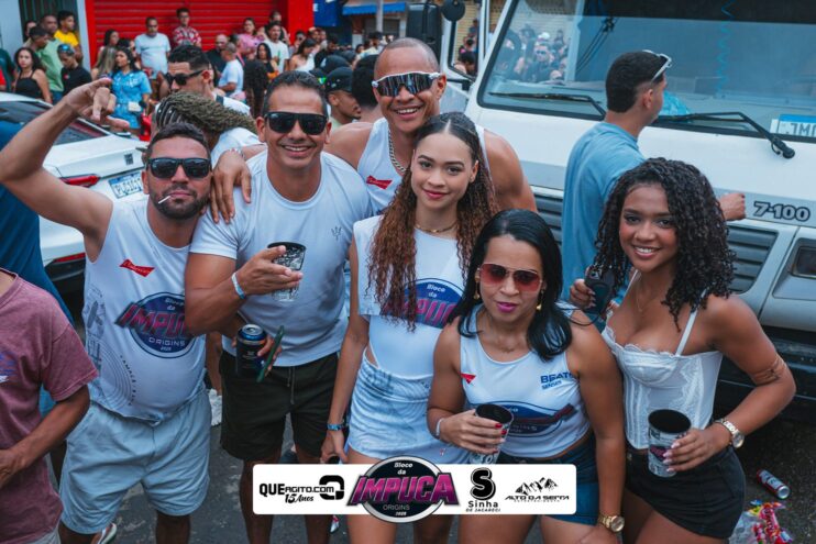 Bloco da Impuca completa 15 anos e arrasta multidão pelas ruas de Camacã 45